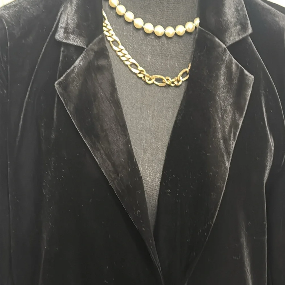 JODIFL Black Velvet Women's‎ Blazer